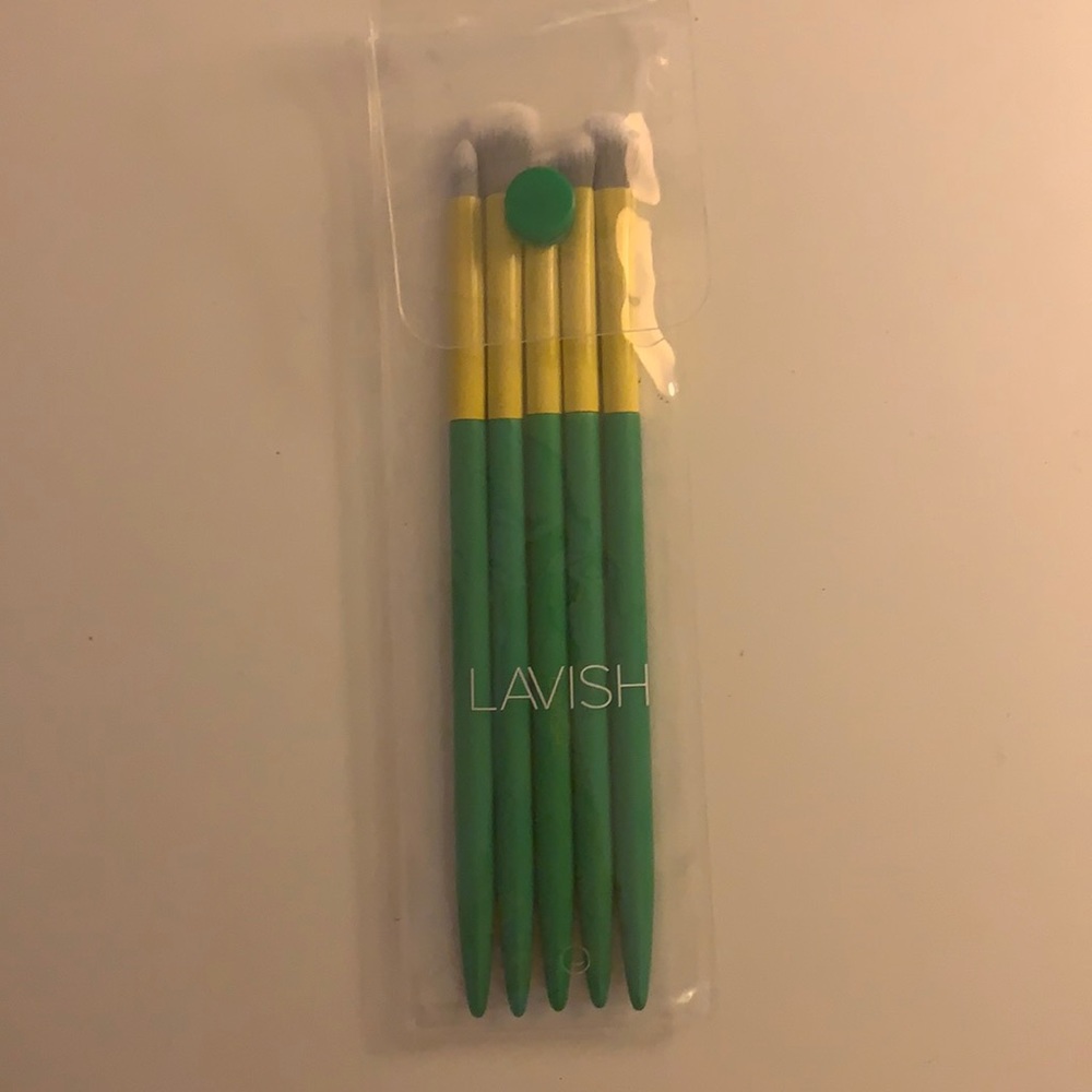 LAVISH | eyeshadow brushes